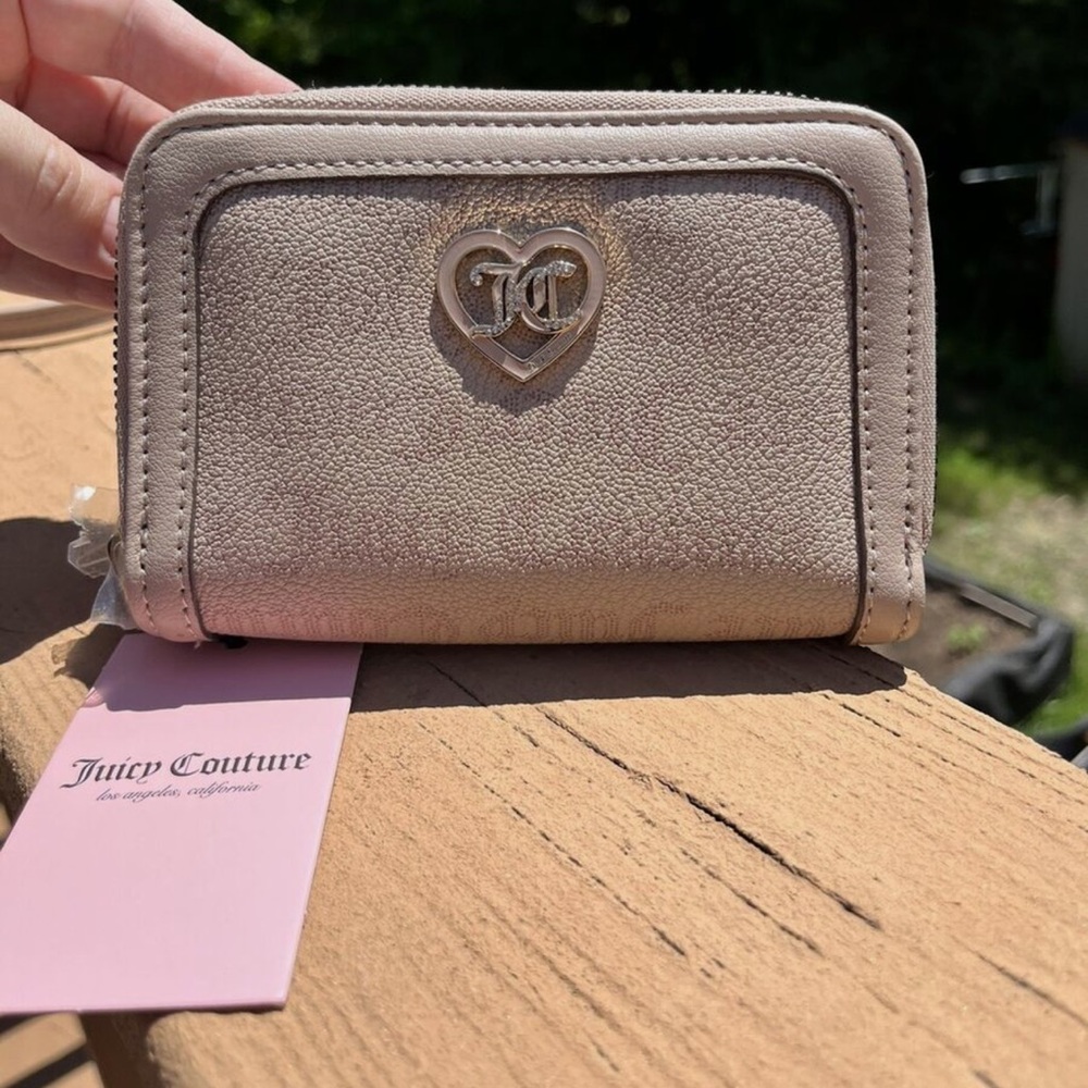 Juicy Couture Flawless Medium Double Zip Around Wallet - Café